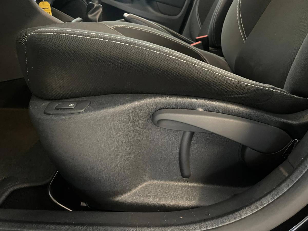 Renault Clio Renault Clio Estate 0.9 TCe Limited AIRCO NAVI CRUISE STOELVERW TREKHAAK NETTE AUTO