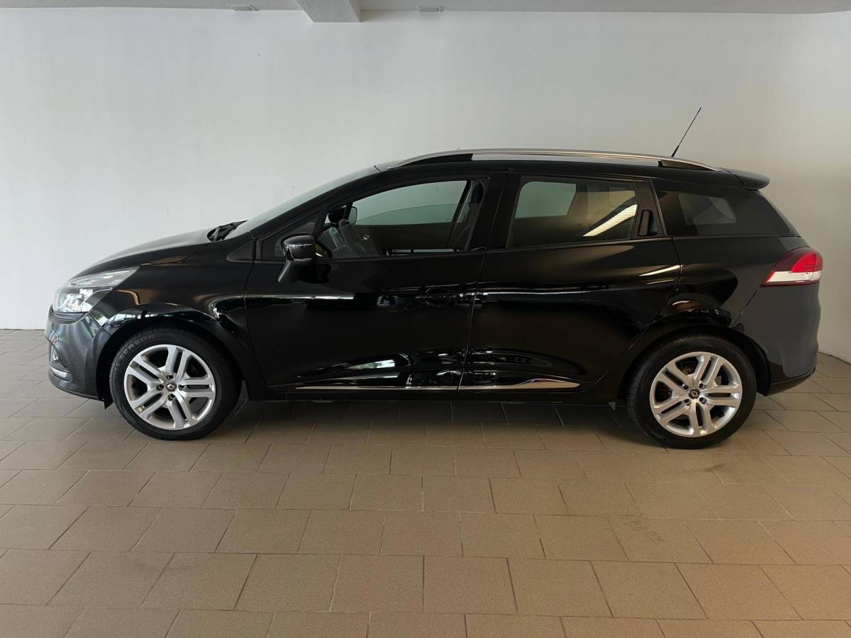 Renault Clio Renault Clio Estate 0.9 TCe Limited AIRCO NAVI CRUISE STOELVERW TREKHAAK NETTE AUTO