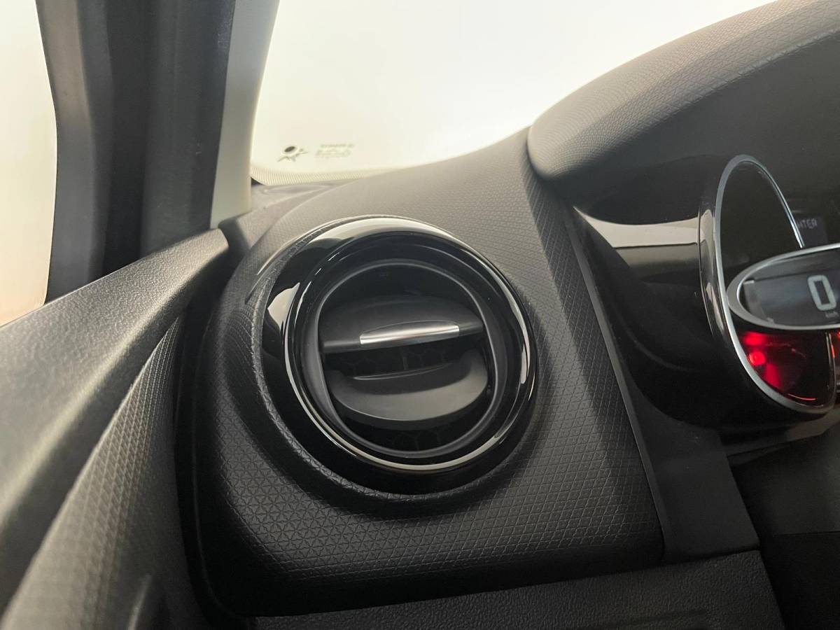 Renault Clio Renault Clio Estate 0.9 TCe Limited AIRCO NAVI CRUISE STOELVERW TREKHAAK NETTE AUTO