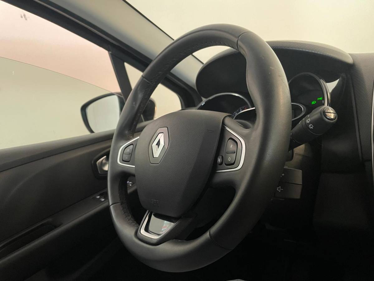 Renault Clio Renault Clio Estate 0.9 TCe Limited AIRCO NAVI CRUISE STOELVERW TREKHAAK NETTE AUTO