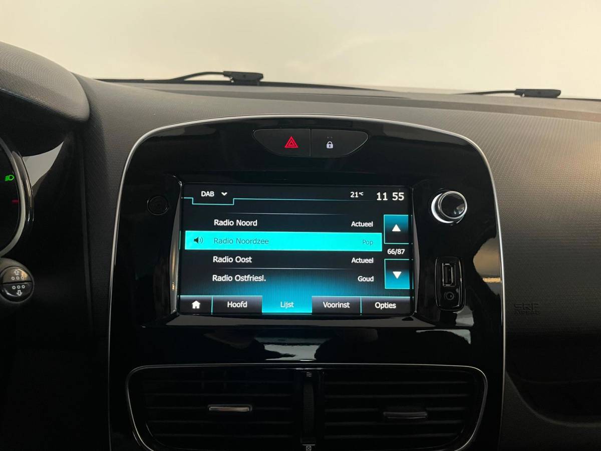 Renault Clio Renault Clio Estate 0.9 TCe Limited AIRCO NAVI CRUISE STOELVERW TREKHAAK NETTE AUTO