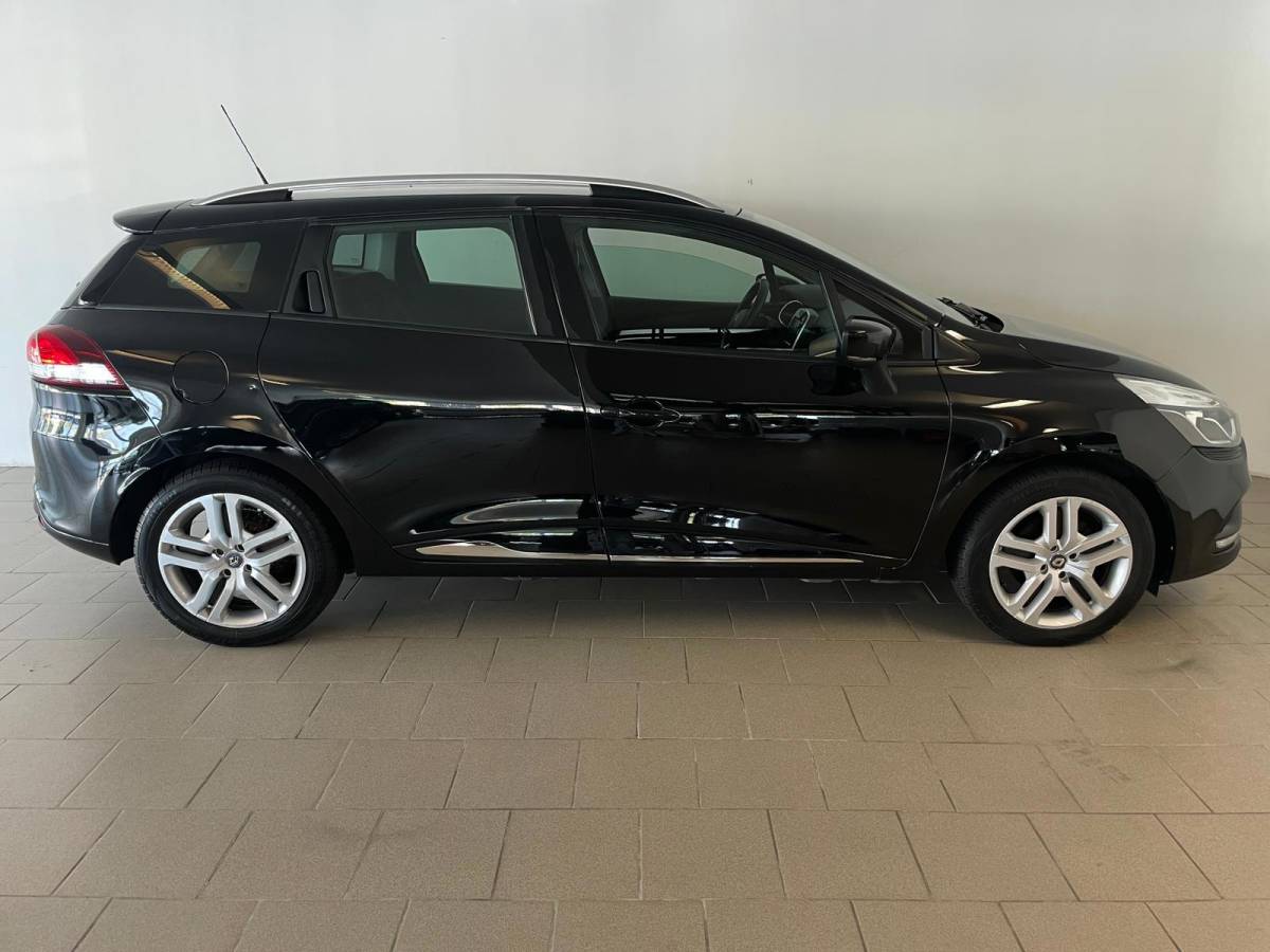 Renault Clio Renault Clio Estate 0.9 TCe Limited AIRCO NAVI CRUISE STOELVERW TREKHAAK NETTE AUTO