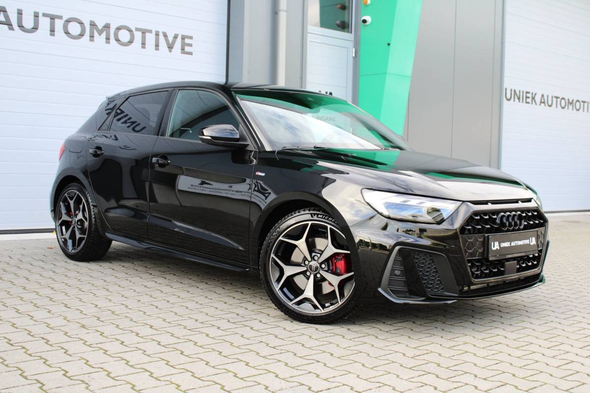 Audi A1 Sportback Audi A1 Sportback 40 TFSI COMPETITION | S LINE | SONOS | CAMERA | BLACK OPTIK | CARPLAY | 18″ | HALFLEDER | DODEHOEK | 5 JR GAR!