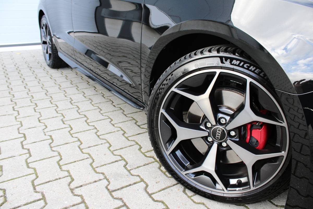 Audi A1 Sportback Audi A1 Sportback 40 TFSI COMPETITION | S LINE | SONOS | CAMERA | BLACK OPTIK | CARPLAY | 18″ | HALFLEDER | DODEHOEK | 5 JR GAR!