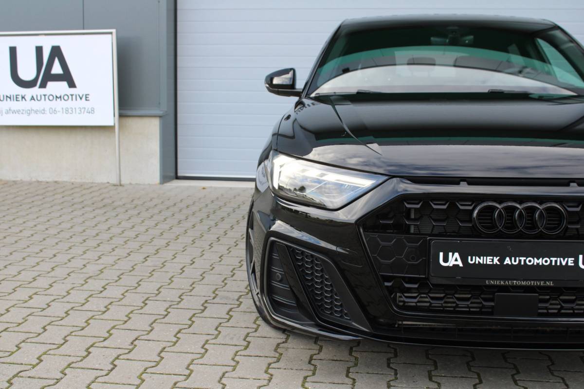 Audi A1 Sportback Audi A1 Sportback 40 TFSI COMPETITION | S LINE | SONOS | CAMERA | BLACK OPTIK | CARPLAY | 18″ | HALFLEDER | DODEHOEK | 5 JR GAR!