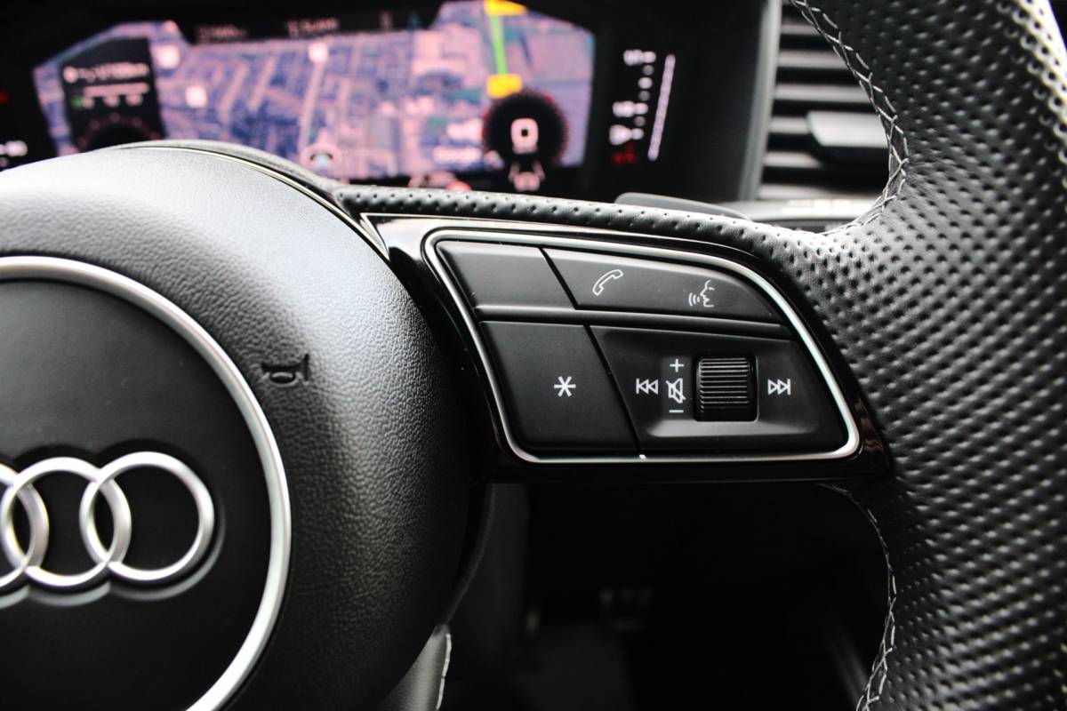 Audi A1 Sportback Audi A1 Sportback 40 TFSI COMPETITION | S LINE | SONOS | CAMERA | BLACK OPTIK | CARPLAY | 18″ | HALFLEDER | DODEHOEK | 5 JR GAR!