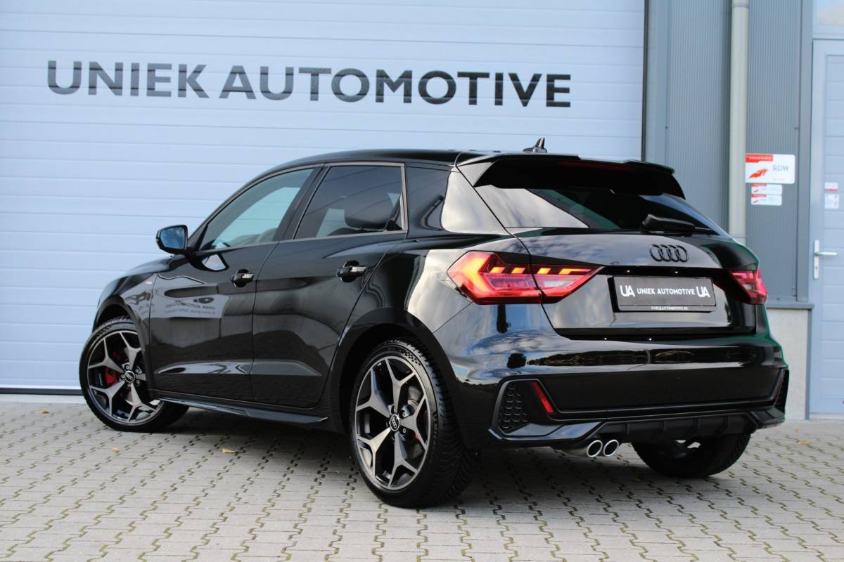 Audi A1 Sportback Audi A1 Sportback 40 TFSI COMPETITION | S LINE | SONOS | CAMERA | BLACK OPTIK | CARPLAY | 18″ | HALFLEDER | DODEHOEK | 5 JR GAR!