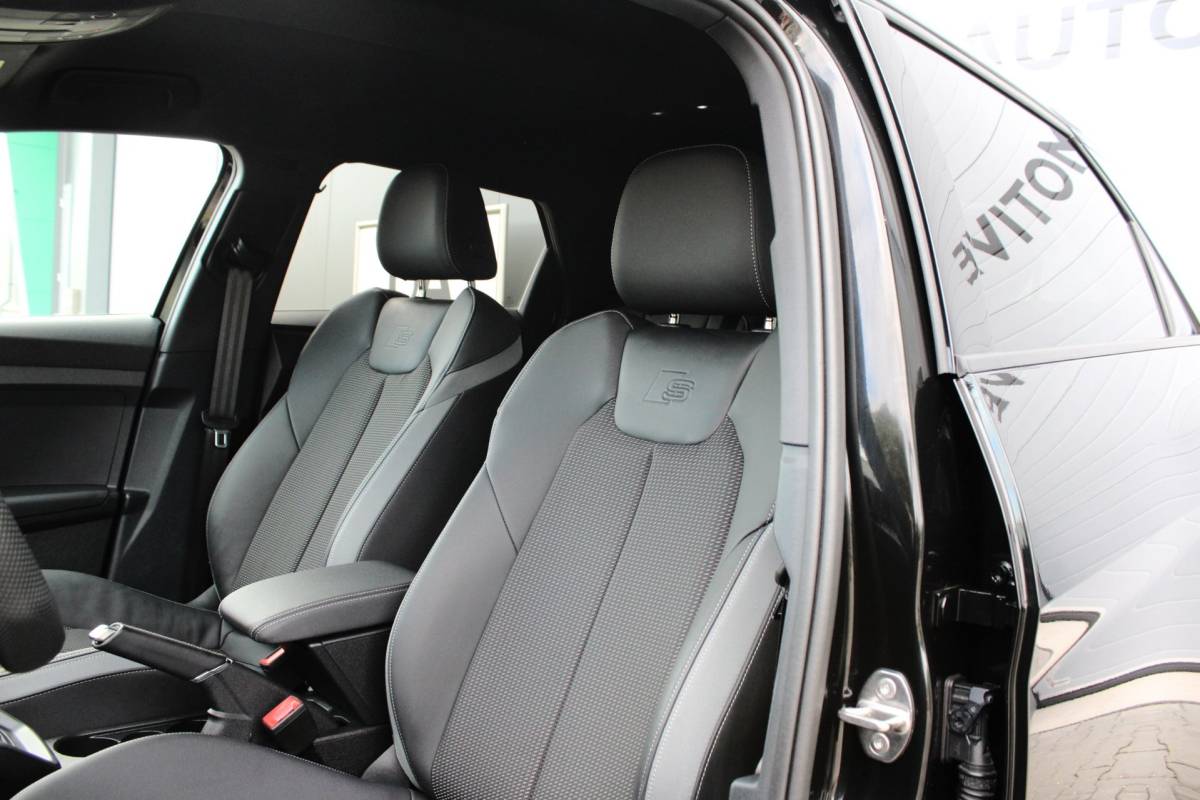Audi A1 Sportback Audi A1 Sportback 40 TFSI COMPETITION | S LINE | SONOS | CAMERA | BLACK OPTIK | CARPLAY | 18″ | HALFLEDER | DODEHOEK | 5 JR GAR!