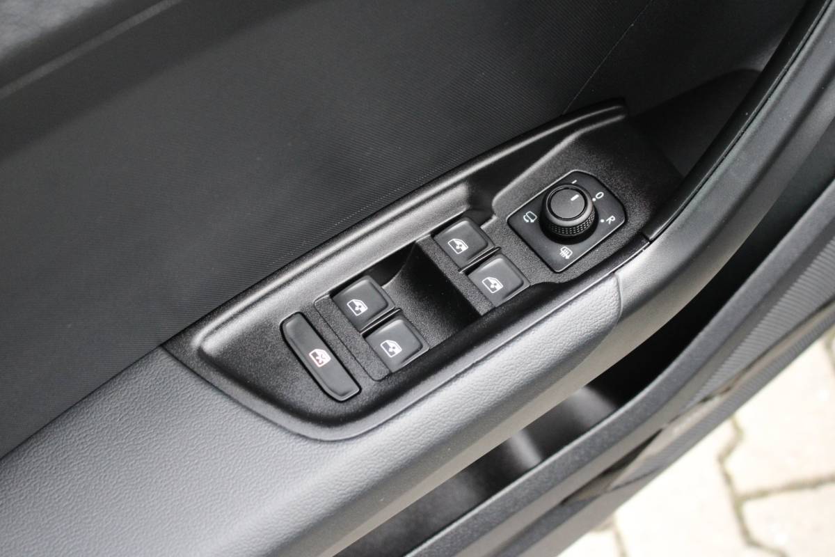 Audi A1 Sportback Audi A1 Sportback 40 TFSI COMPETITION | S LINE | SONOS | CAMERA | BLACK OPTIK | CARPLAY | 18″ | HALFLEDER | DODEHOEK | 5 JR GAR!