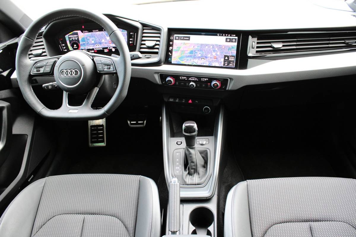 Audi A1 Sportback Audi A1 Sportback 40 TFSI COMPETITION | S LINE | SONOS | CAMERA | BLACK OPTIK | CARPLAY | 18″ | HALFLEDER | DODEHOEK | 5 JR GAR!