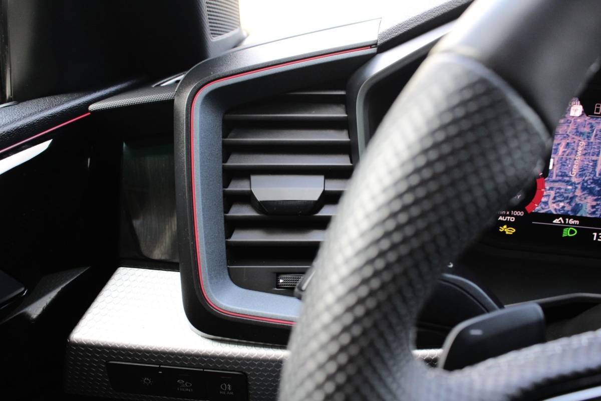 Audi A1 Sportback Audi A1 Sportback 40 TFSI COMPETITION | S LINE | SONOS | CAMERA | BLACK OPTIK | CARPLAY | 18″ | HALFLEDER | DODEHOEK | 5 JR GAR!