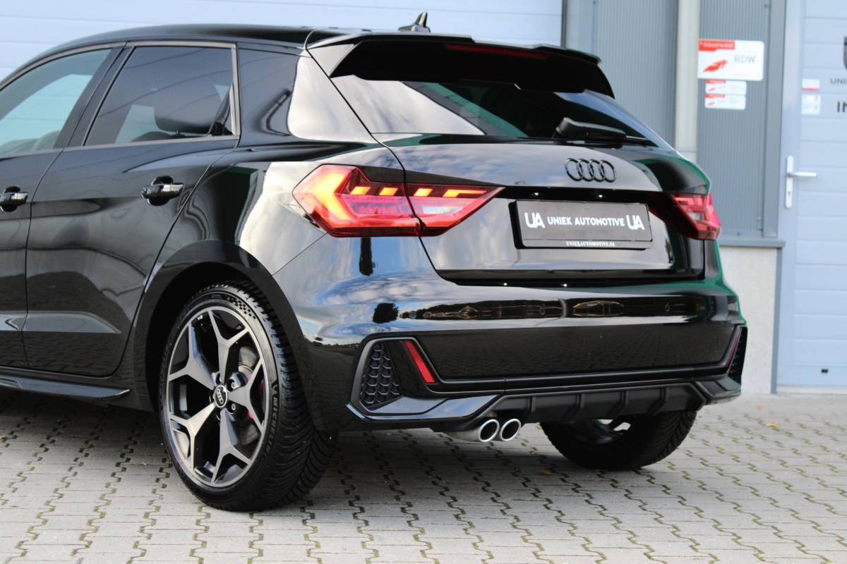 Audi A1 Sportback Audi A1 Sportback 40 TFSI COMPETITION | S LINE | SONOS | CAMERA | BLACK OPTIK | CARPLAY | 18″ | HALFLEDER | DODEHOEK | 5 JR GAR!