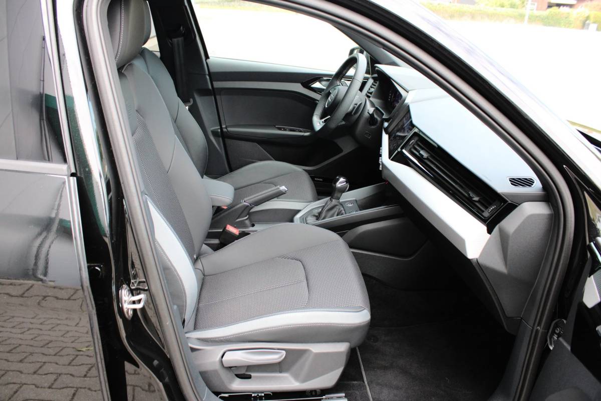 Audi A1 Sportback Audi A1 Sportback 40 TFSI COMPETITION | S LINE | SONOS | CAMERA | BLACK OPTIK | CARPLAY | 18″ | HALFLEDER | DODEHOEK | 5 JR GAR!