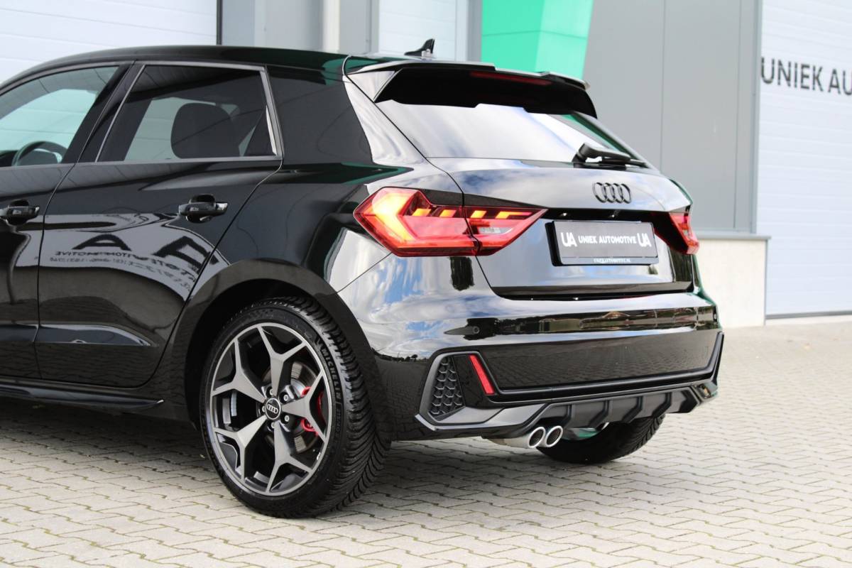 Audi A1 Sportback Audi A1 Sportback 40 TFSI COMPETITION | S LINE | SONOS | CAMERA | BLACK OPTIK | CARPLAY | 18″ | HALFLEDER | DODEHOEK | 5 JR GAR!