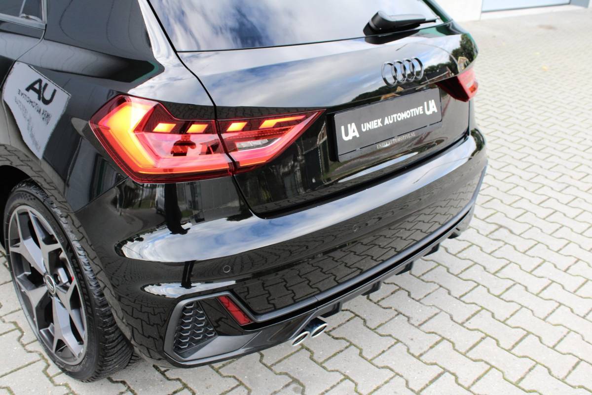 Audi A1 Sportback Audi A1 Sportback 40 TFSI COMPETITION | S LINE | SONOS | CAMERA | BLACK OPTIK | CARPLAY | 18″ | HALFLEDER | DODEHOEK | 5 JR GAR!