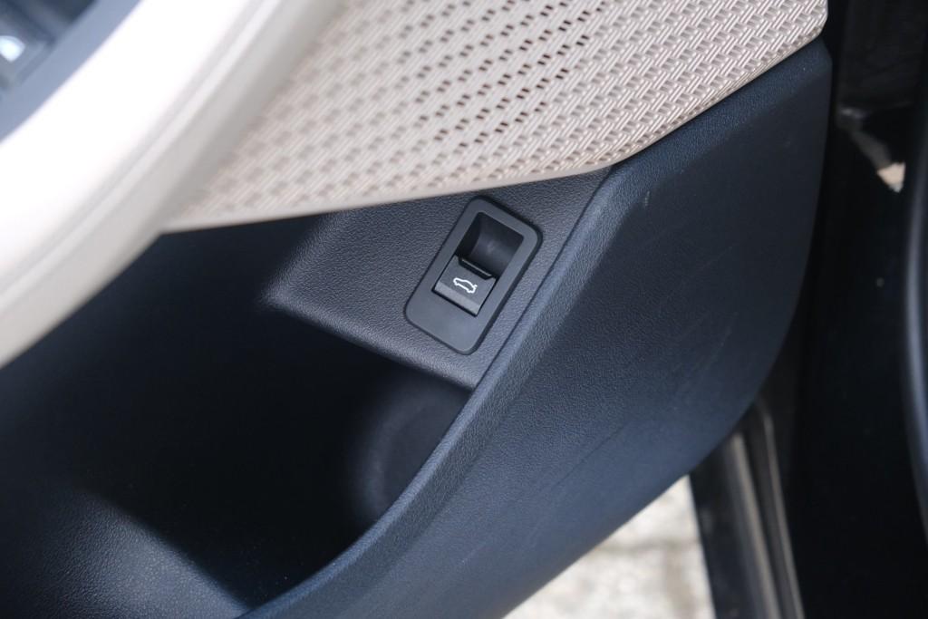 BMW 2 Serie BMW 2-Serie 218i 136pk Aut. Active Tourer Luxury Line | Navi | App Connect | Climate | Leder | Elektrische Achterklep | Camera | Sfeerverlichting | Cruise
