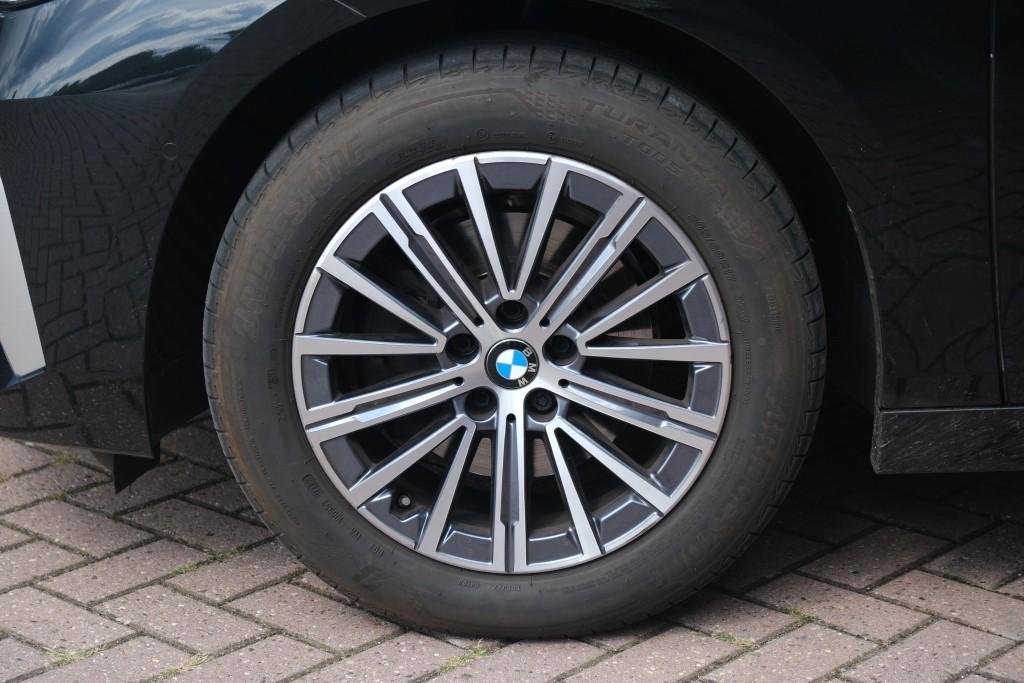 BMW 2 Serie BMW 2-Serie 218i 136pk Aut. Active Tourer Luxury Line | Navi | App Connect | Climate | Leder | Elektrische Achterklep | Camera | Sfeerverlichting | Cruise