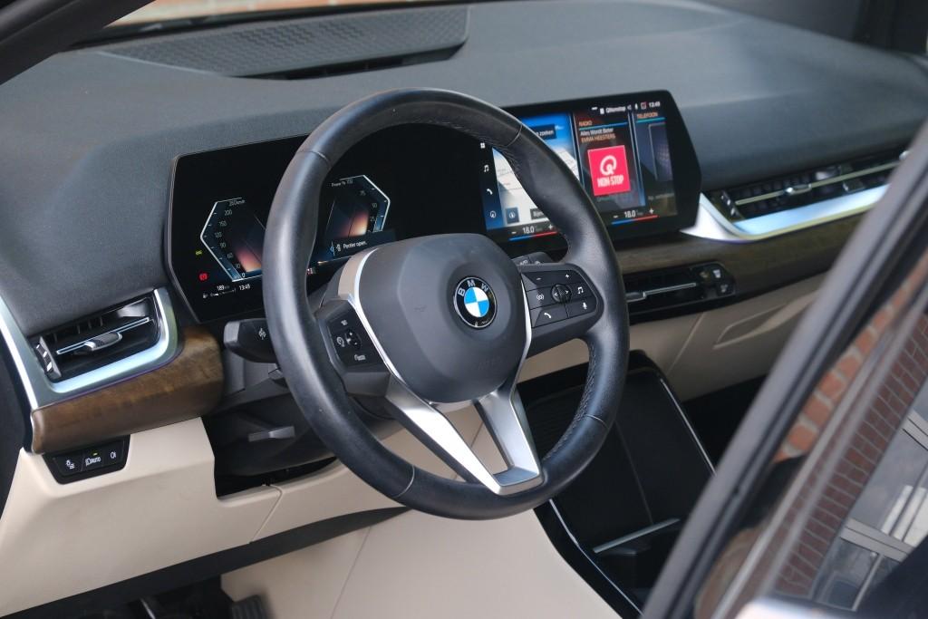 BMW 2 Serie BMW 2-Serie 218i 136pk Aut. Active Tourer Luxury Line | Navi | App Connect | Climate | Leder | Elektrische Achterklep | Camera | Sfeerverlichting | Cruise