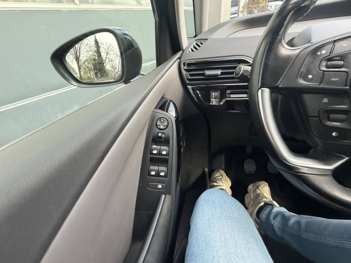 Citroën C4 Picasso Citroën C4 Picasso 1.2 PureTech Shine Bj 2017 Hoge Zit Dealer onderhouden mooie ruime auto