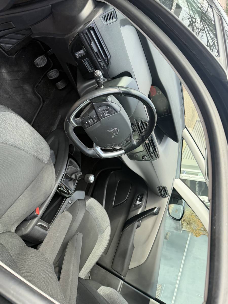 Citroën C4 Picasso Citroën C4 Picasso 1.2 PureTech Shine Bj 2017 Hoge Zit Dealer onderhouden mooie ruime auto