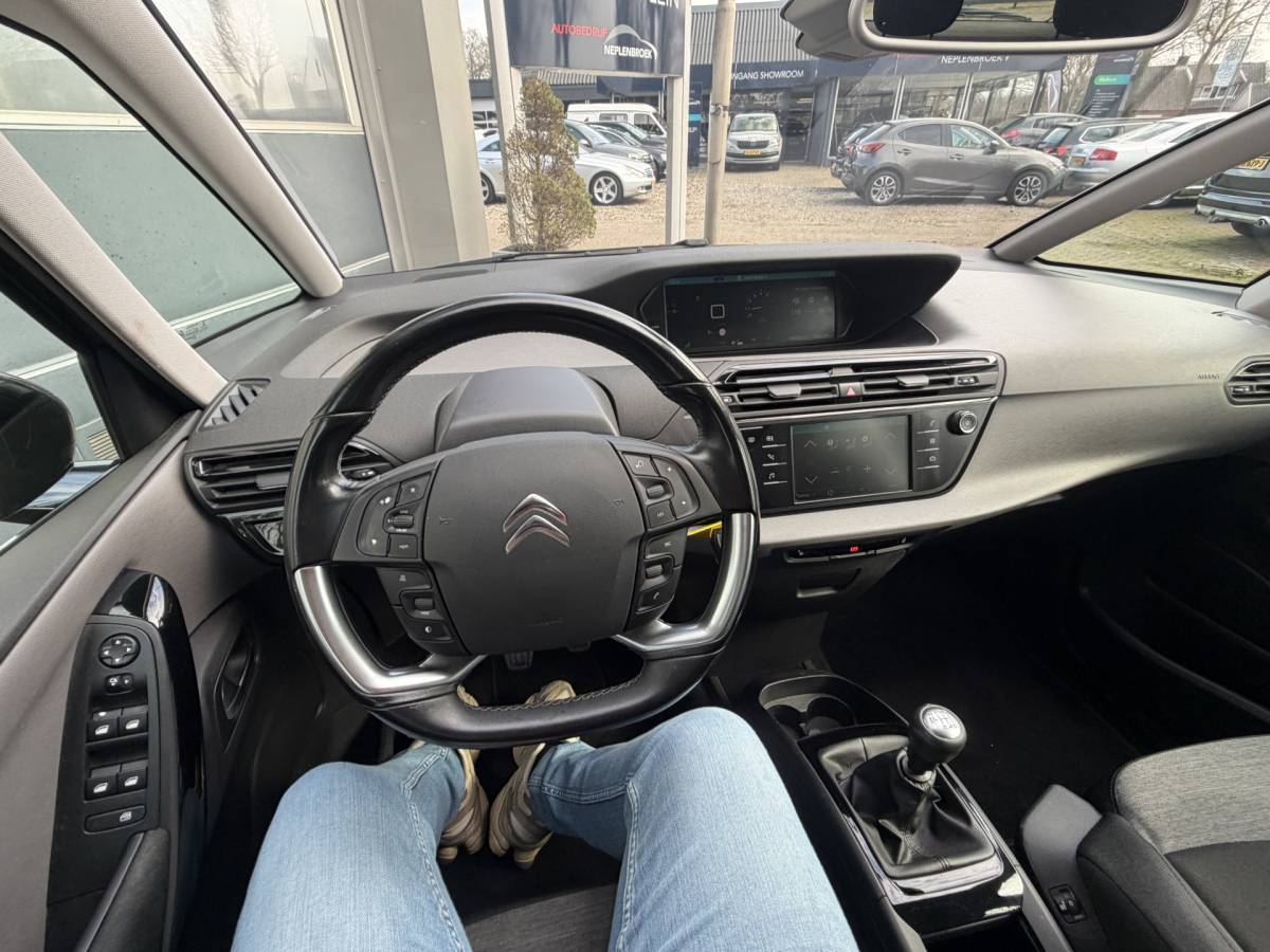 Citroën C4 Picasso Citroën C4 Picasso 1.2 PureTech Shine Bj 2017 Hoge Zit Dealer onderhouden mooie ruime auto