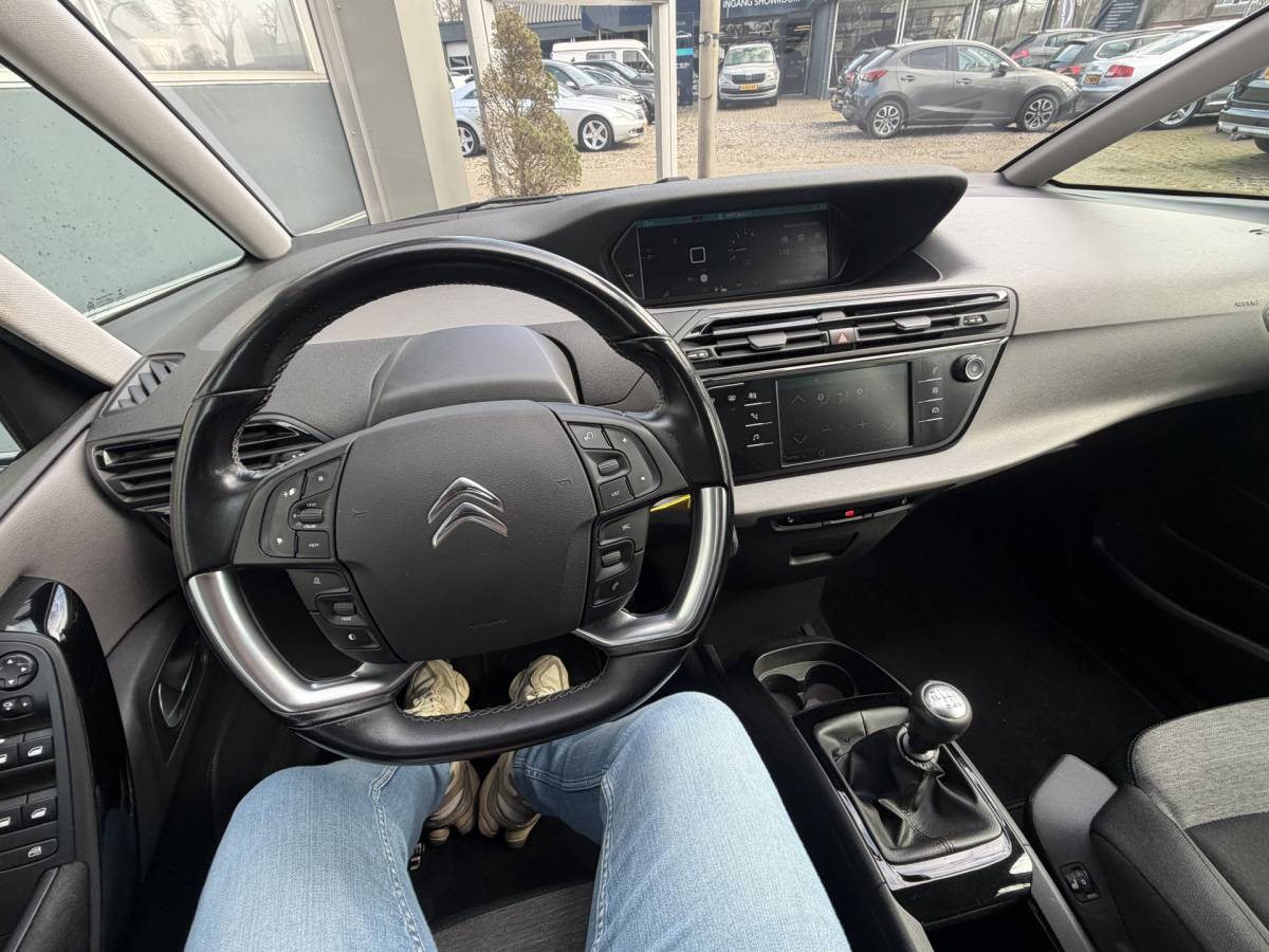 Citroën C4 Picasso Citroën C4 Picasso 1.2 PureTech Shine Bj 2017 Hoge Zit Dealer onderhouden mooie ruime auto