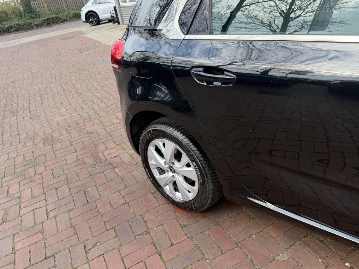 Citroën C4 Picasso Citroën C4 Picasso 1.2 PureTech Shine Bj 2017 Hoge Zit Dealer onderhouden mooie ruime auto
