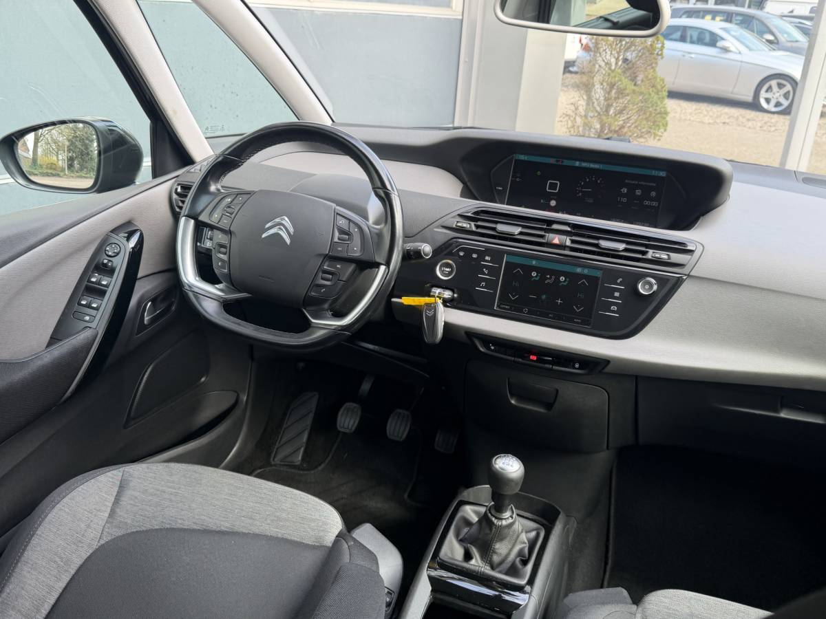 Citroën C4 Picasso Citroën C4 Picasso 1.2 PureTech Shine Bj 2017 Hoge Zit Dealer onderhouden mooie ruime auto