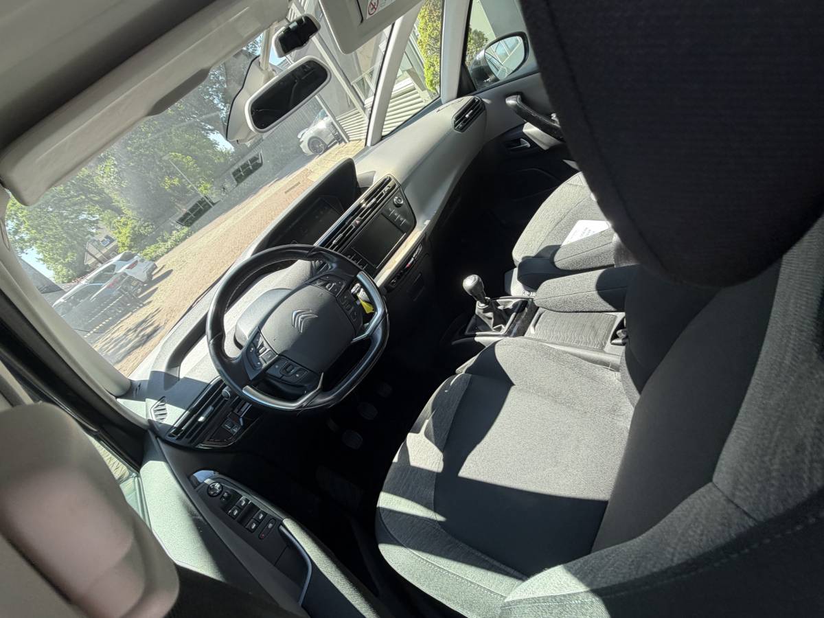 Citroën C4 Picasso Citroën C4 Picasso 1.2 PureTech Shine Bj 2017 Hoge Zit Dealer onderhouden mooie ruime auto