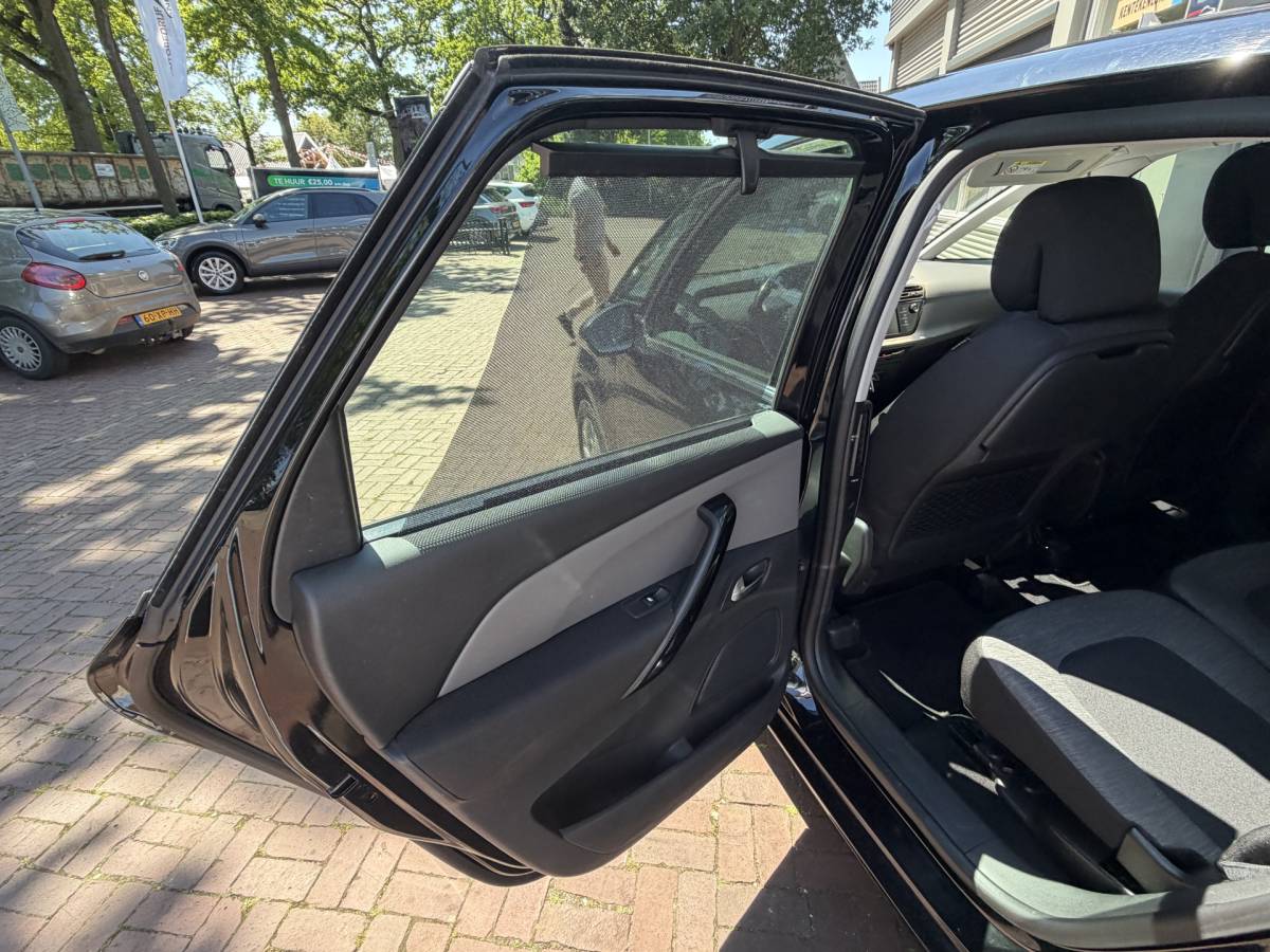 Citroën C4 Picasso Citroën C4 Picasso 1.2 PureTech Shine Bj 2017 Hoge Zit Dealer onderhouden mooie ruime auto