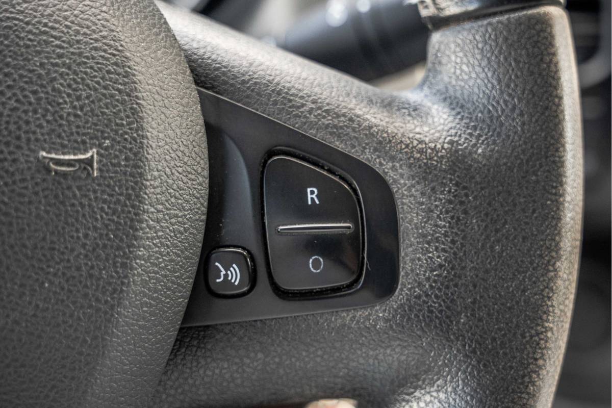 Nissan NV300 Nissan NV300 1.6 dci 125PK L2H1 | DC 6-Zits | Camera | Cruise | Airco | Trekhaak