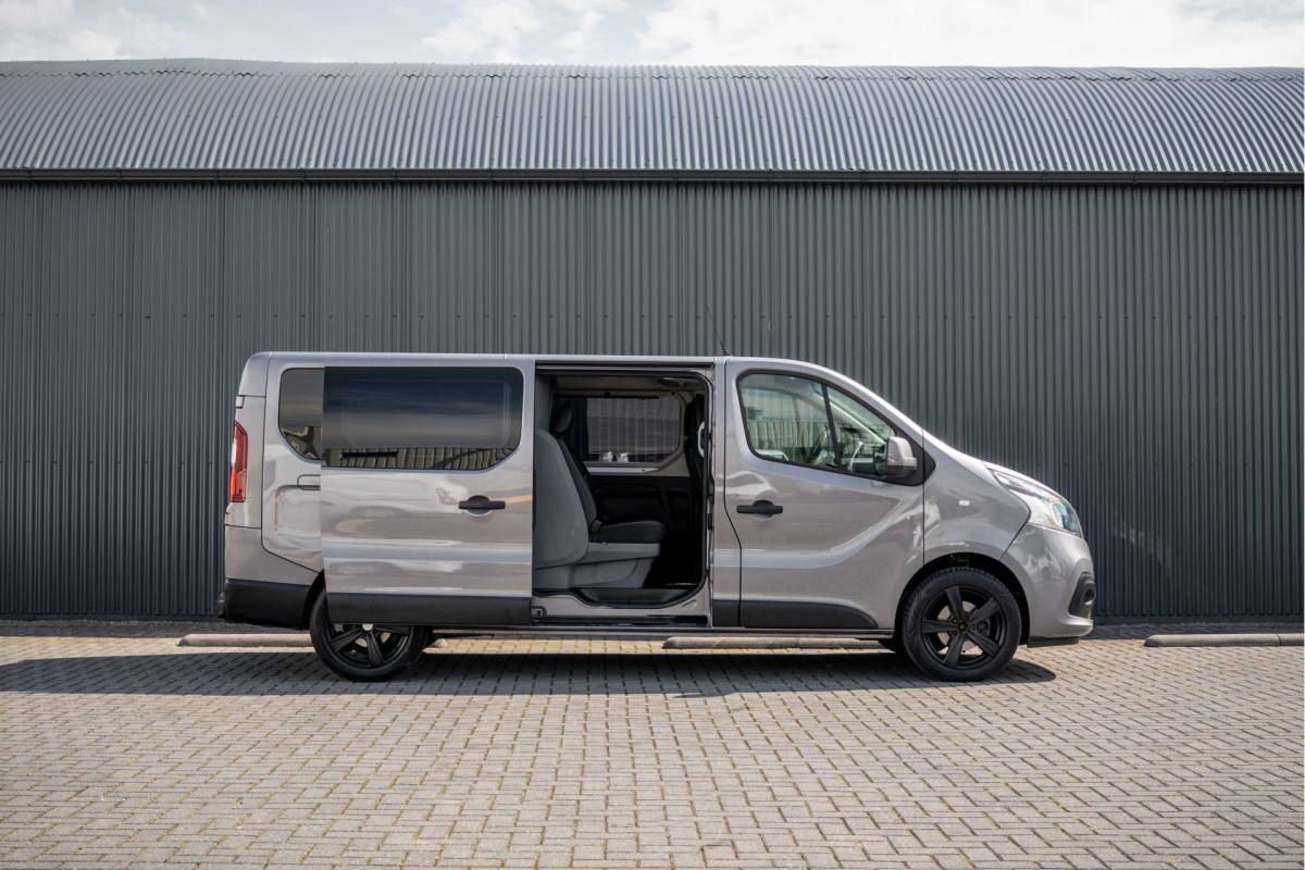 Nissan NV300 Nissan NV300 1.6 dci 125PK L2H1 | DC 6-Zits | Camera | Cruise | Airco | Trekhaak