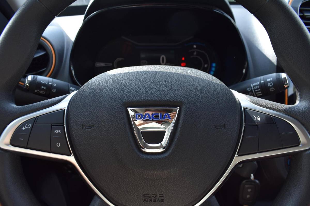 Dacia Spring Dacia Spring Expression 27 kWh | Camera | Carplay | All Season Banden |