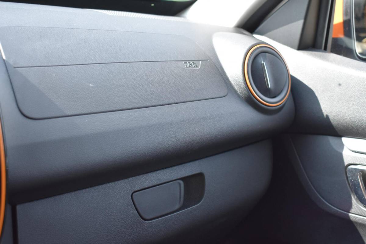 Dacia Spring Dacia Spring Expression 27 kWh | Camera | Carplay | All Season Banden |