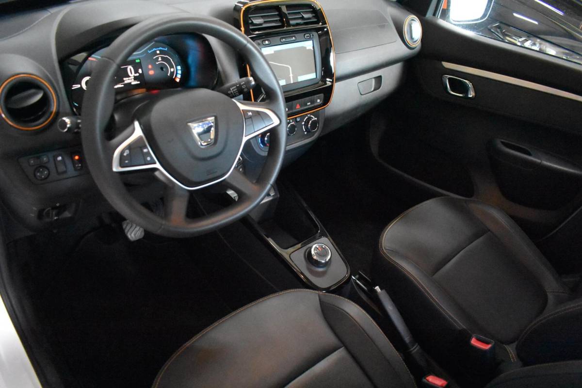Dacia Spring Dacia Spring Expression 27 kWh | Camera | Carplay | All Season Banden |