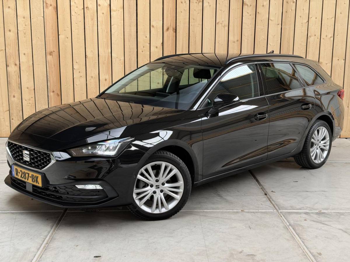 SEAT Leon Seat Leon ST 1.0 EcoTSI Style Business Intense Apple CarPlay/Android Auto | Achteruitrijcamera |  Adaptieve cruise control | Climate control | LED verlichting | Lichtmetalen velgen | Parkeersensoren voor en achter | Trekhaak afneembaar