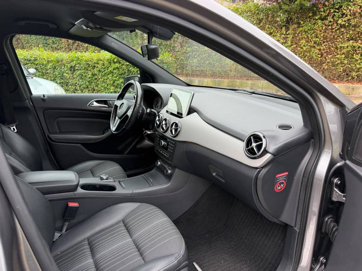 Mercedes-Benz B-Klasse Mercedes-Benz B-klasse 180 Ambition-NL AUTO-AUTOMAAT-CAMERA-TREKHAAK-