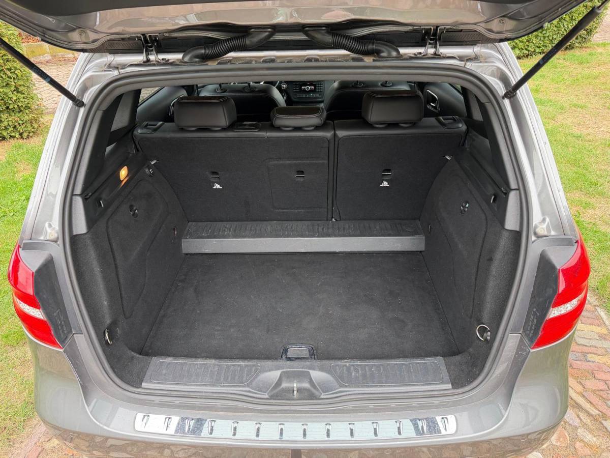 Mercedes-Benz B-Klasse Mercedes-Benz B-klasse 180 Ambition-NL AUTO-AUTOMAAT-CAMERA-TREKHAAK-
