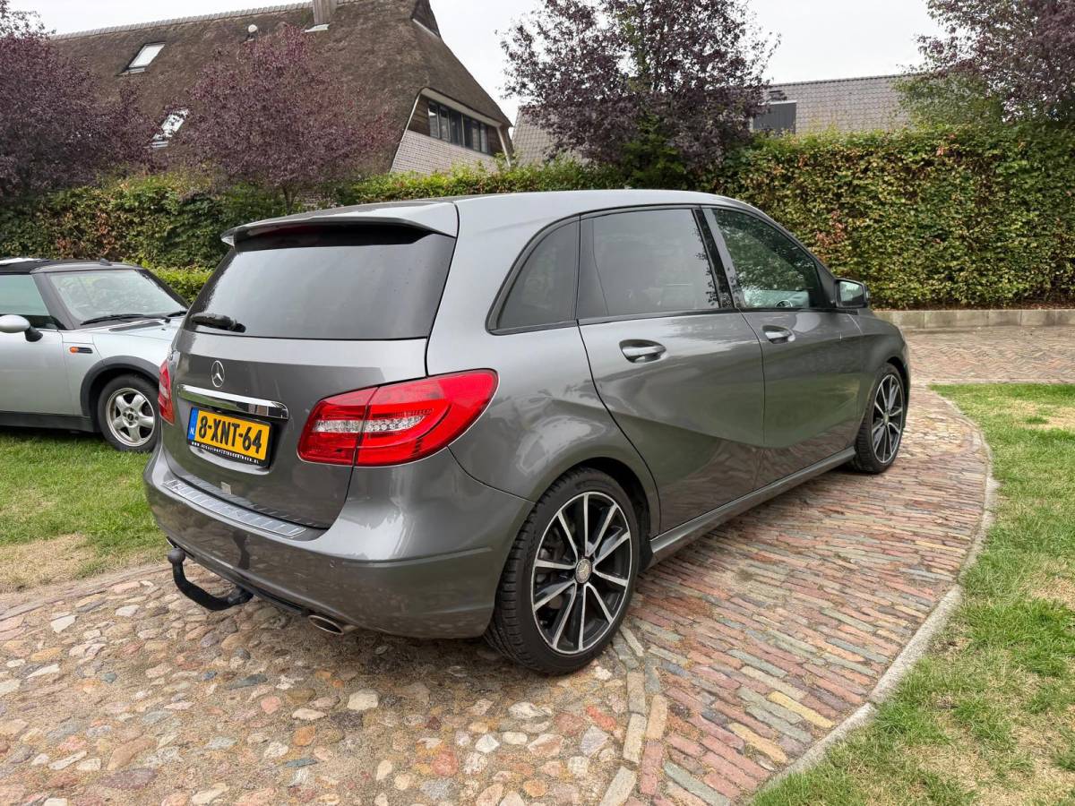 Mercedes-Benz B-Klasse Mercedes-Benz B-klasse 180 Ambition-NL AUTO-AUTOMAAT-CAMERA-TREKHAAK-
