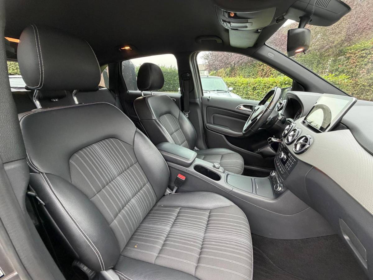 Mercedes-Benz B-Klasse Mercedes-Benz B-klasse 180 Ambition-NL AUTO-AUTOMAAT-CAMERA-TREKHAAK-