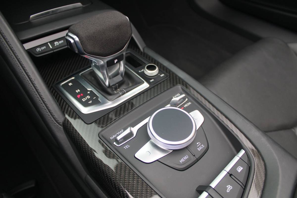 Audi R8 Audi R8 Spyder 5.2 Performance Quattro 620pk | Capristo | Bucket seats | Vegas yellow Matt