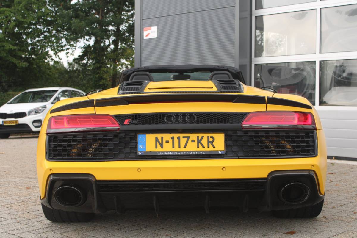 Audi R8 Audi R8 Spyder 5.2 Performance Quattro 620pk | Capristo | Bucket seats | Vegas yellow Matt