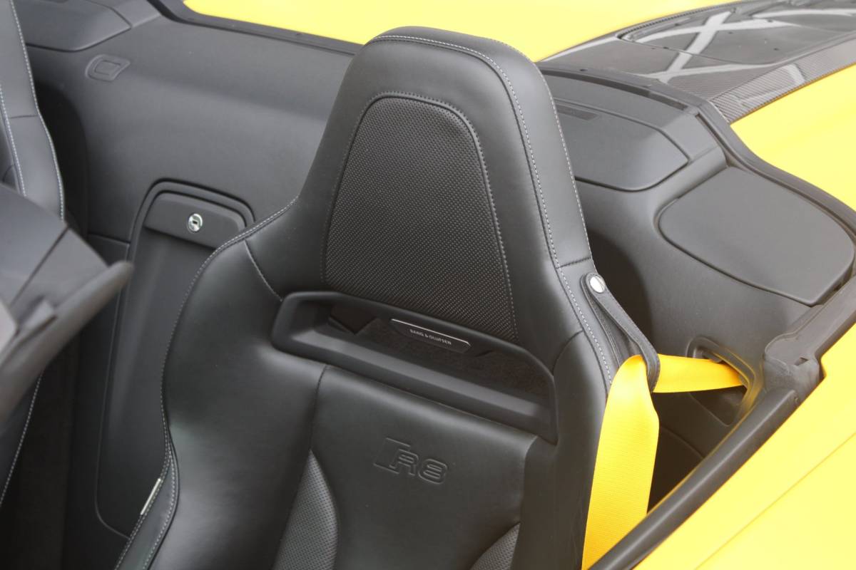 Audi R8 Audi R8 Spyder 5.2 Performance Quattro 620pk | Capristo | Bucket seats | Vegas yellow Matt