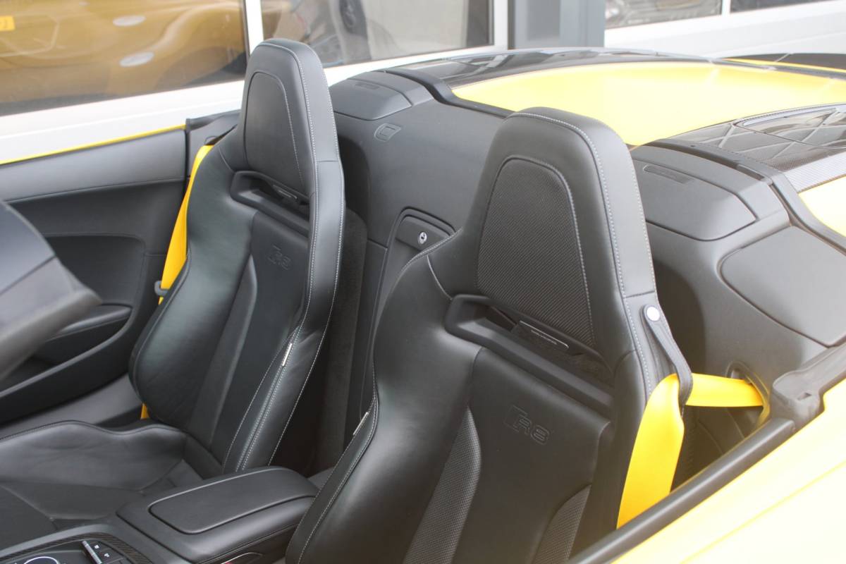 Audi R8 Audi R8 Spyder 5.2 Performance Quattro 620pk | Capristo | Bucket seats | Vegas yellow Matt