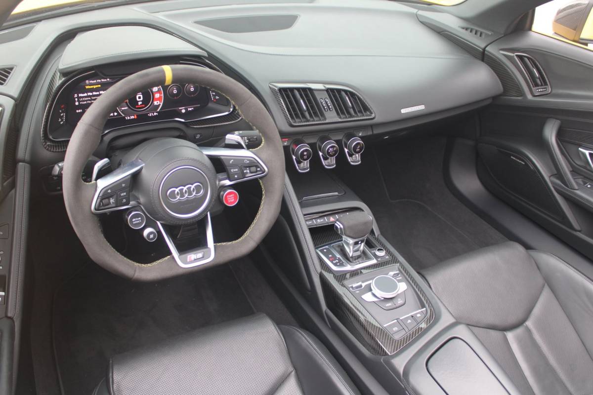 Audi R8 Audi R8 Spyder 5.2 Performance Quattro 620pk | Capristo | Bucket seats | Vegas yellow Matt