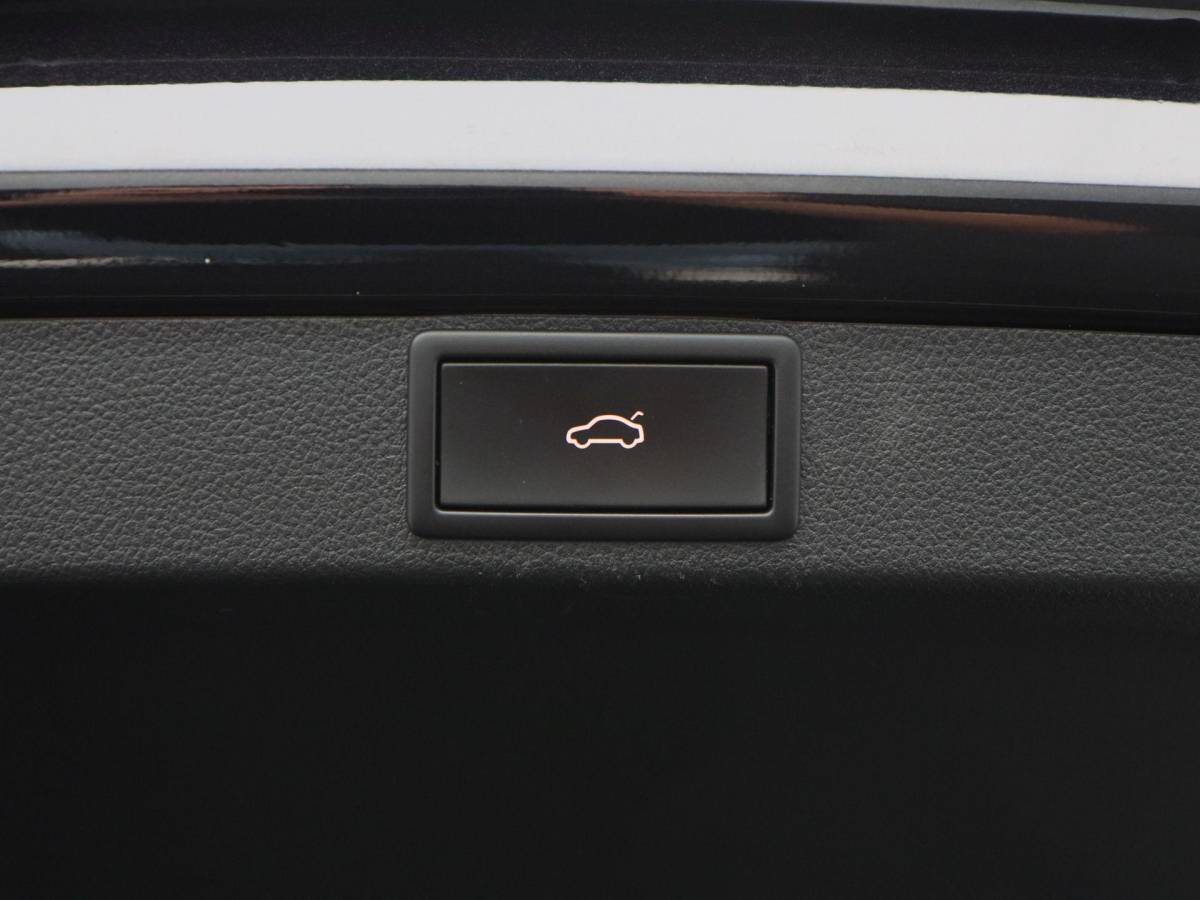 Škoda Octavia Skoda Octavia Combi 1.0 TSi Business Edition Plus 110 Pk | Adaptive Cruise | Elektrische Achterklep | Stoelverwarming | Navigatie | Privacy Glass | 17 Inch