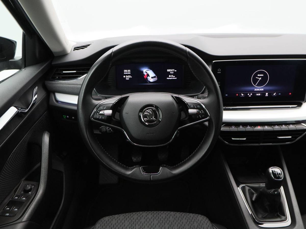 Škoda Octavia Skoda Octavia Combi 1.0 TSi Business Edition Plus 110 Pk | Adaptive Cruise | Elektrische Achterklep | Stoelverwarming | Navigatie | Privacy Glass | 17 Inch
