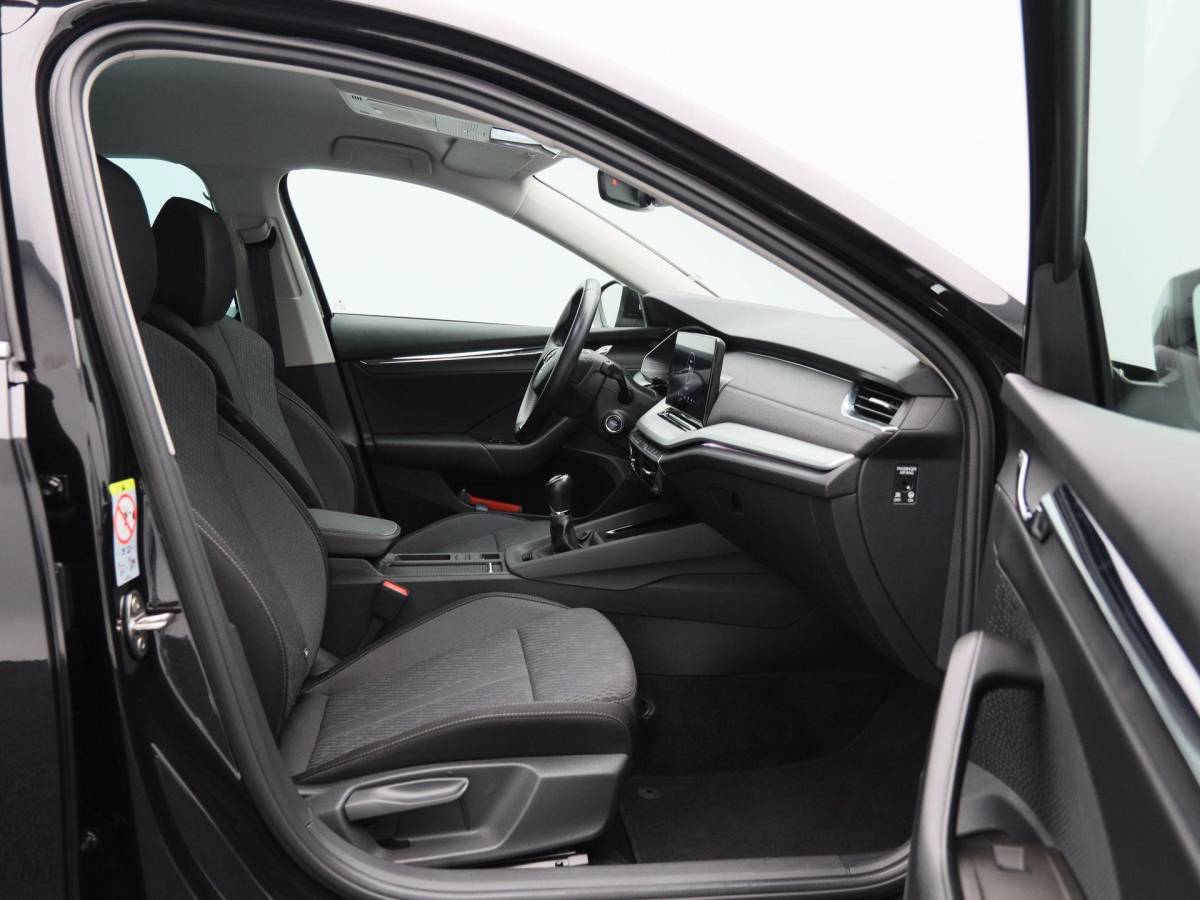 Škoda Octavia Skoda Octavia Combi 1.0 TSi Business Edition Plus 110 Pk | Adaptive Cruise | Elektrische Achterklep | Stoelverwarming | Navigatie | Privacy Glass | 17 Inch