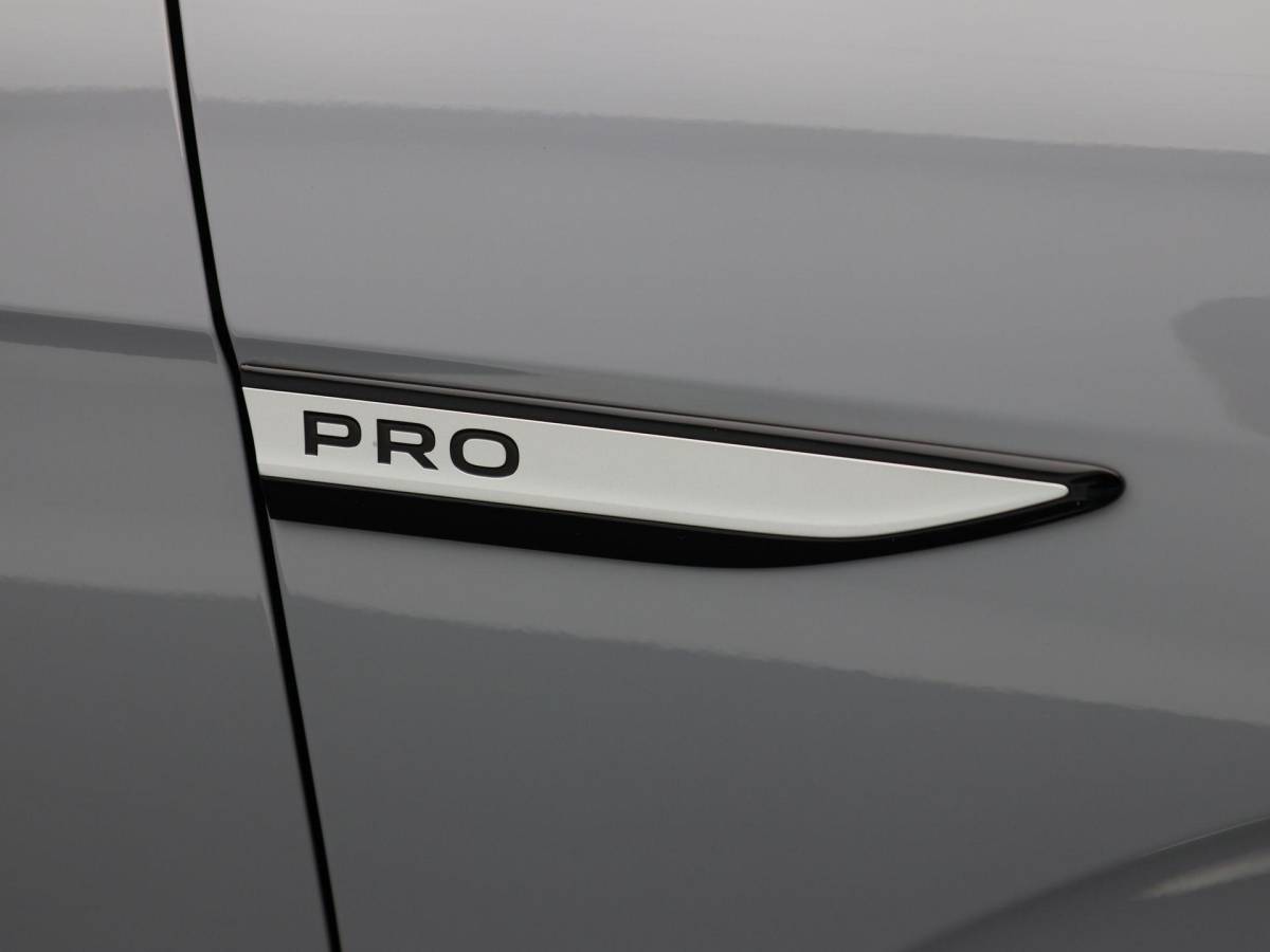 Volkswagen ID.4 Volkswagen ID.4 Pro 77 kWh 204 Pk | Trekhaak | 19 Inch | 360 Camera | Stoelverwarming | Adaptive Cruise | 101.358 Km!!