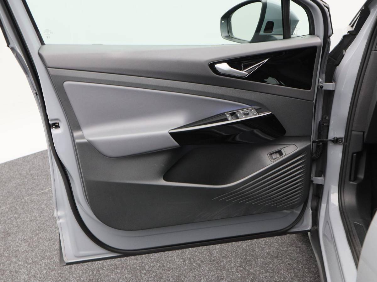 Volkswagen ID.4 Volkswagen ID.4 Pro 77 kWh 204 Pk | Trekhaak | 19 Inch | 360 Camera | Stoelverwarming | Adaptive Cruise | 101.358 Km!!